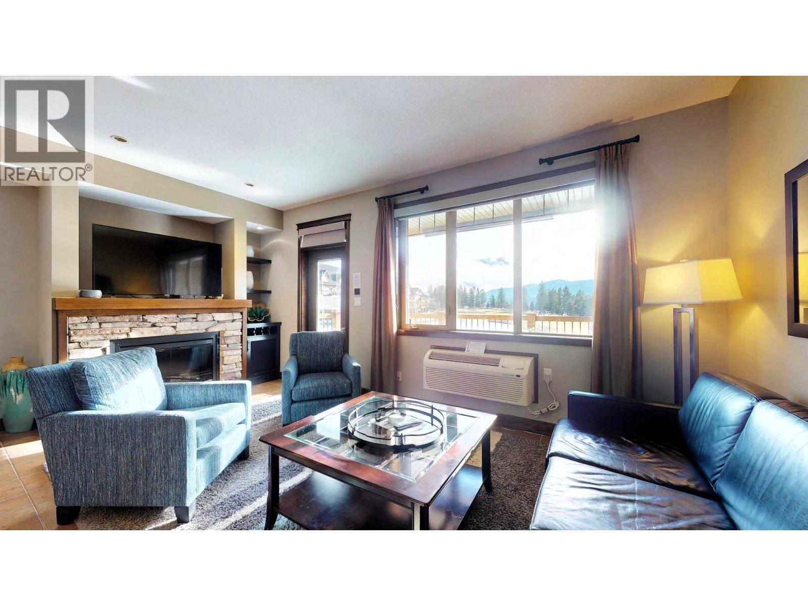 800 BIGHORN Boulevard Unit# 825 E, Radium Hot Springs