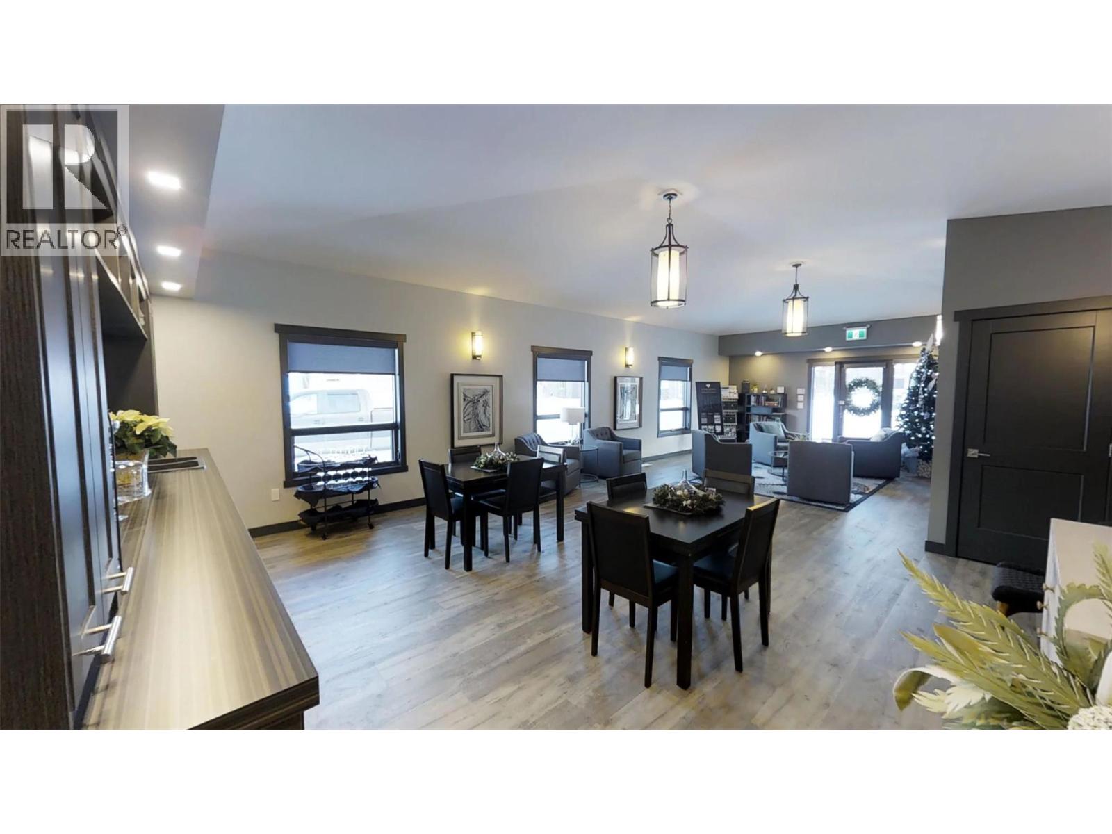 800 BIGHORN Boulevard Unit# 825 E, Radium Hot Springs