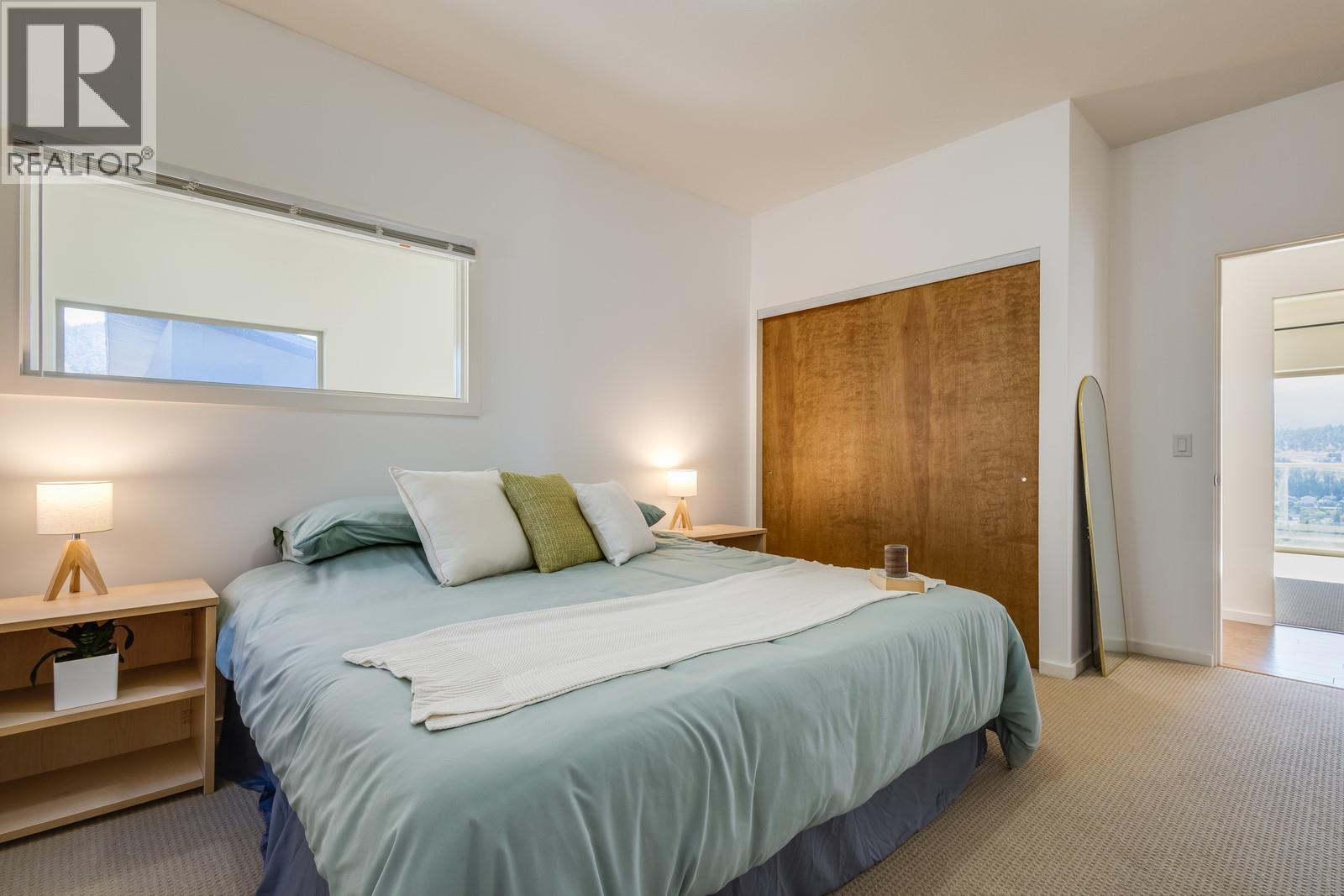  1040 Henderson Drive, Kelowna