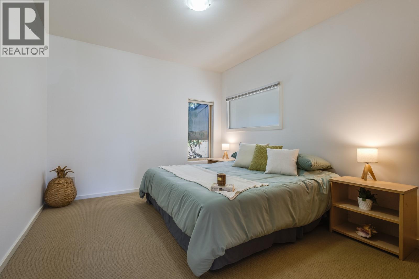  1040 Henderson Drive, Kelowna