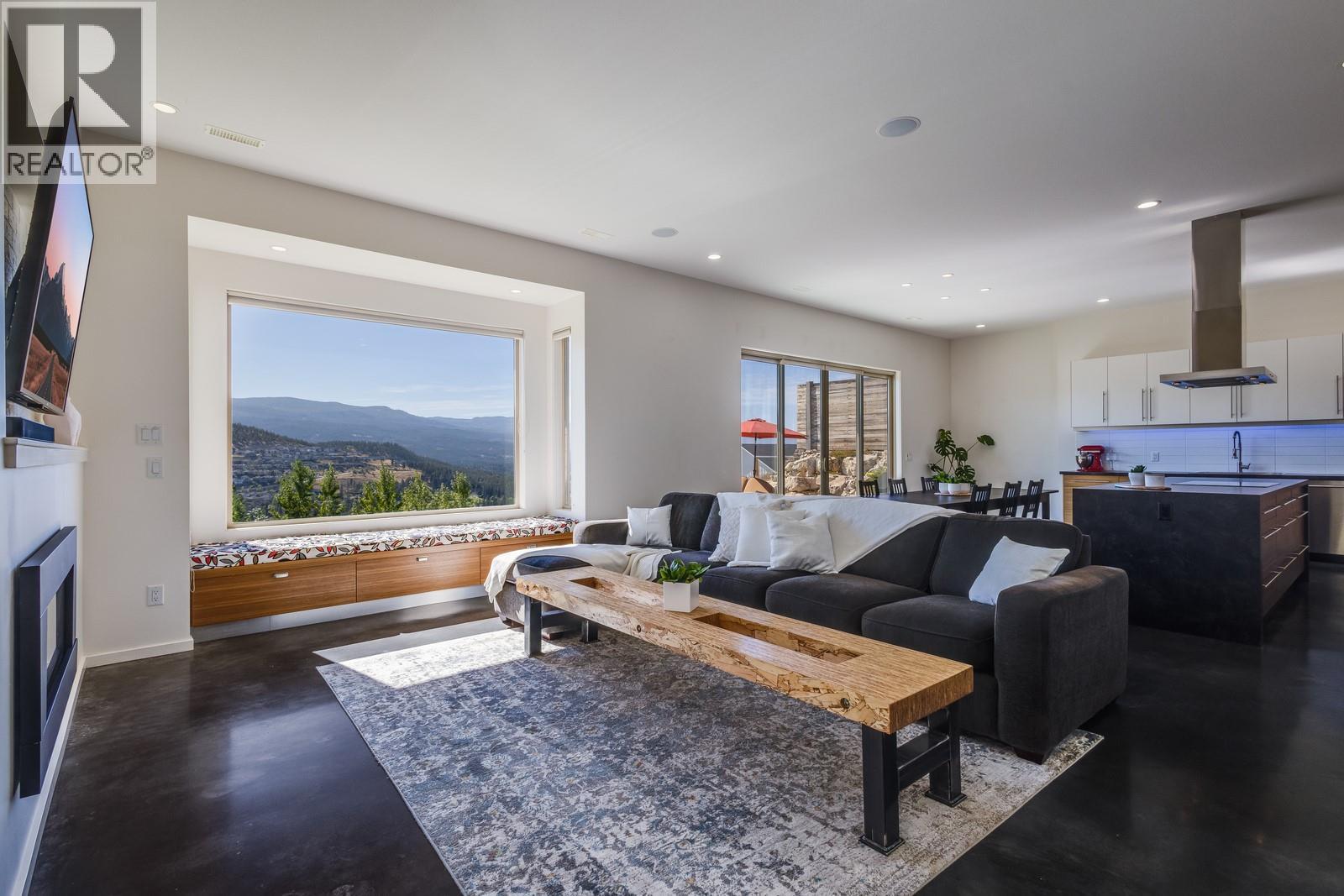  1040 Henderson Drive, Kelowna