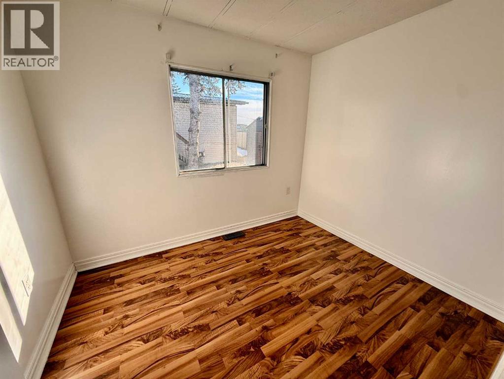 11, 1609 14 STREET - 12