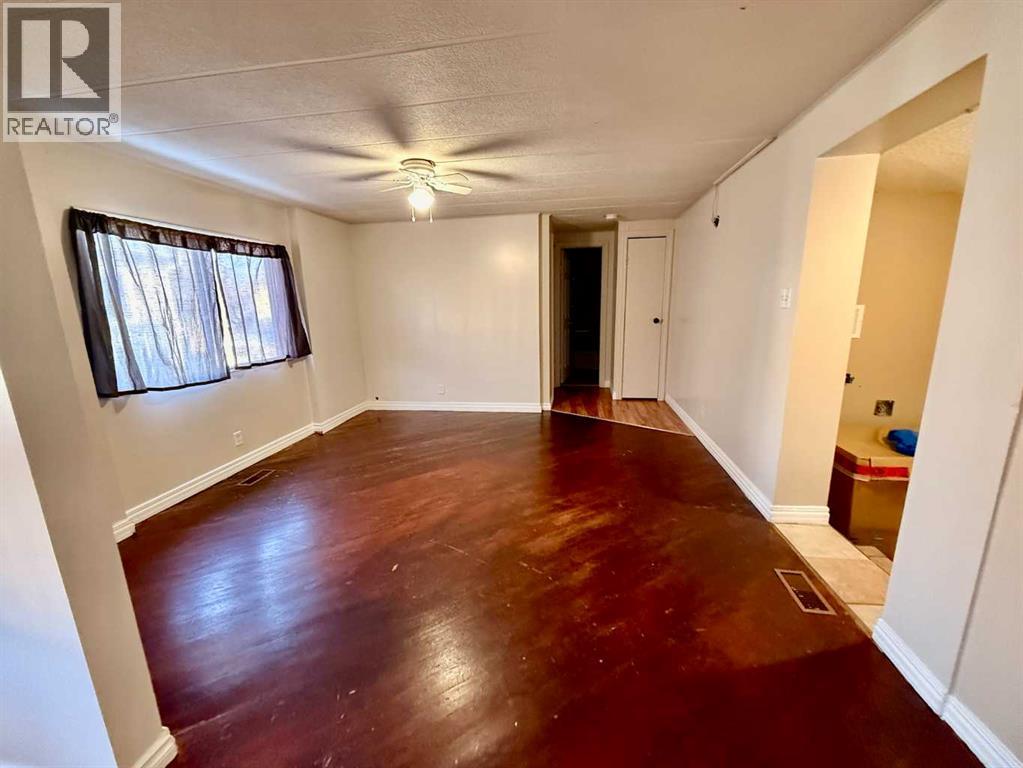 11, 1609 14 STREET - 3