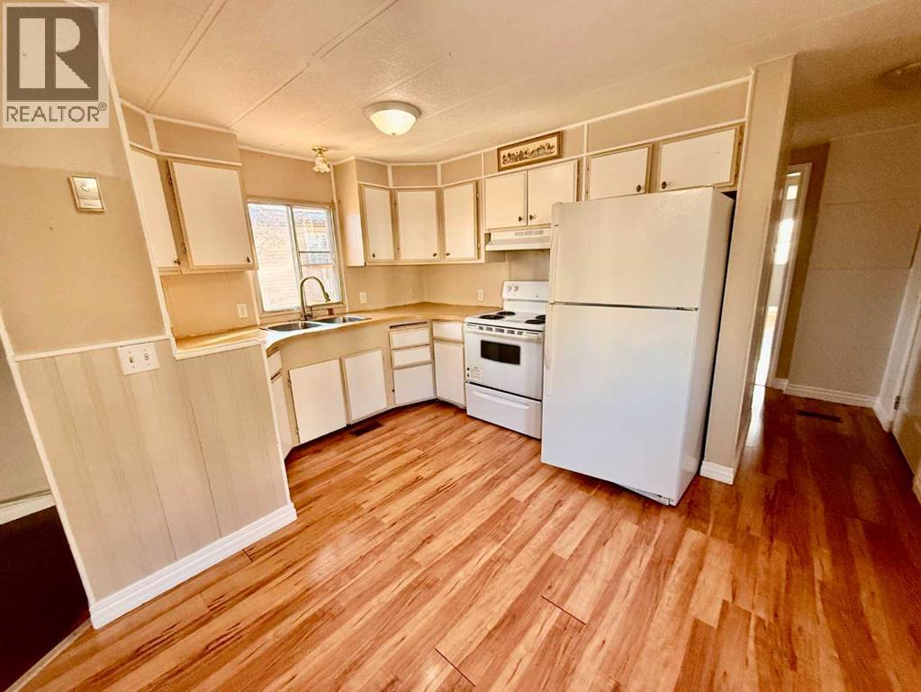 11, 1609 14 STREET - 5