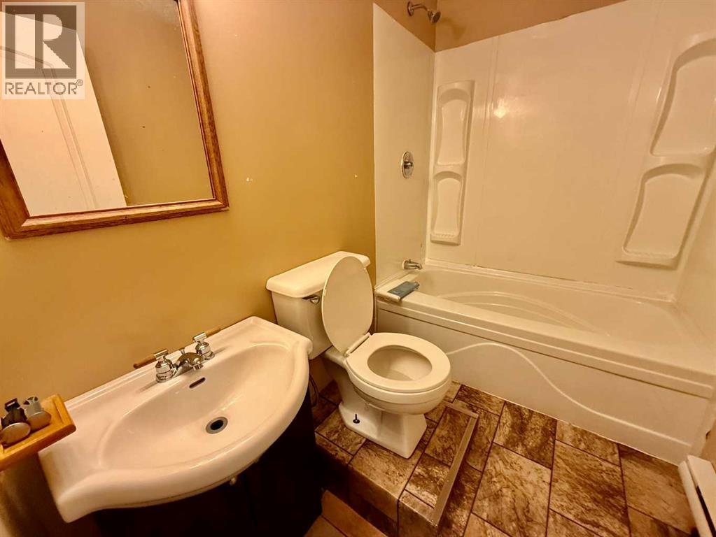 11, 1609 14 STREET - 7