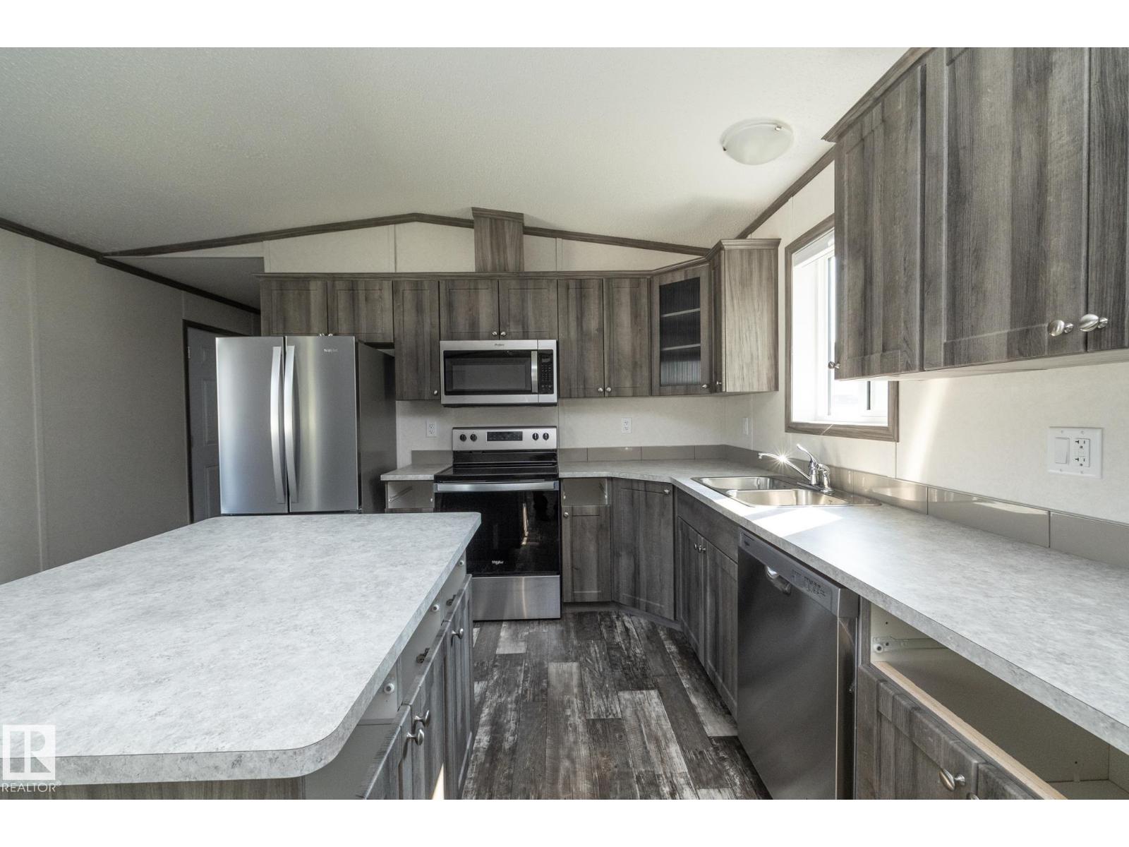 74 Willow Park ES, Leduc