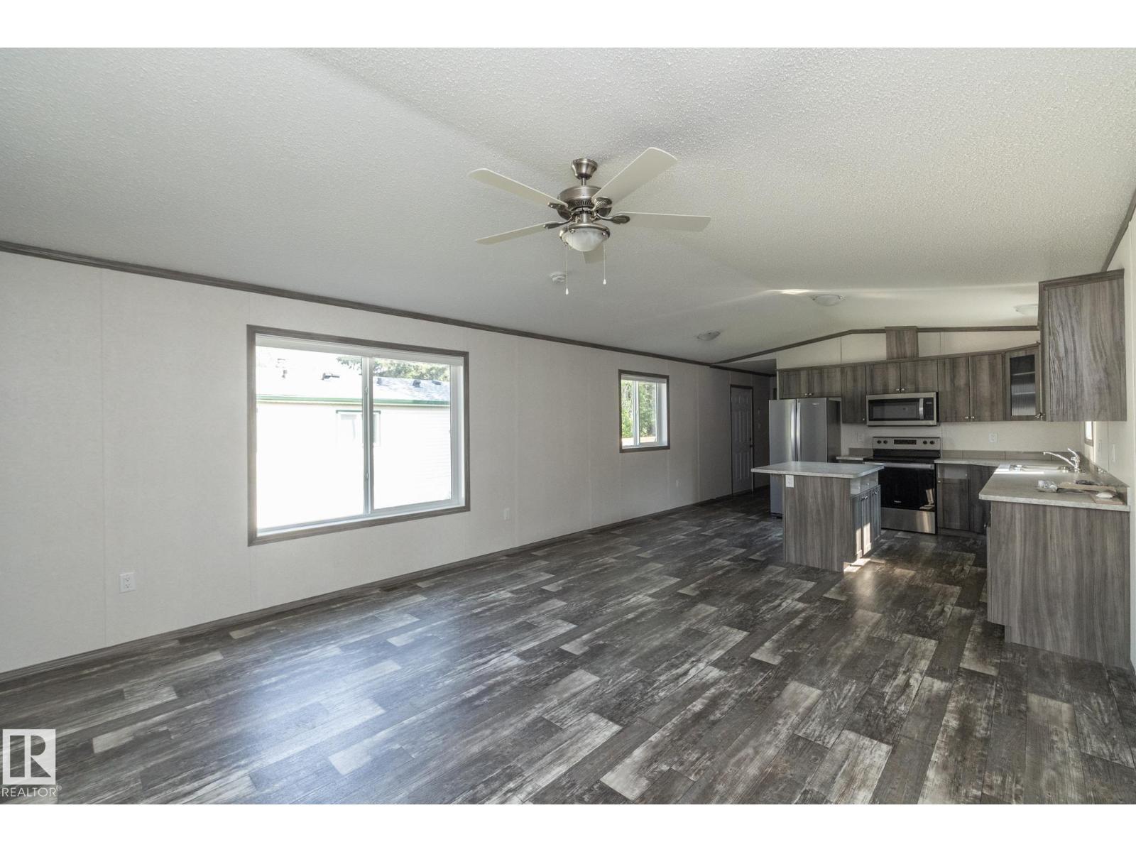 74 Willow Park ES, Leduc