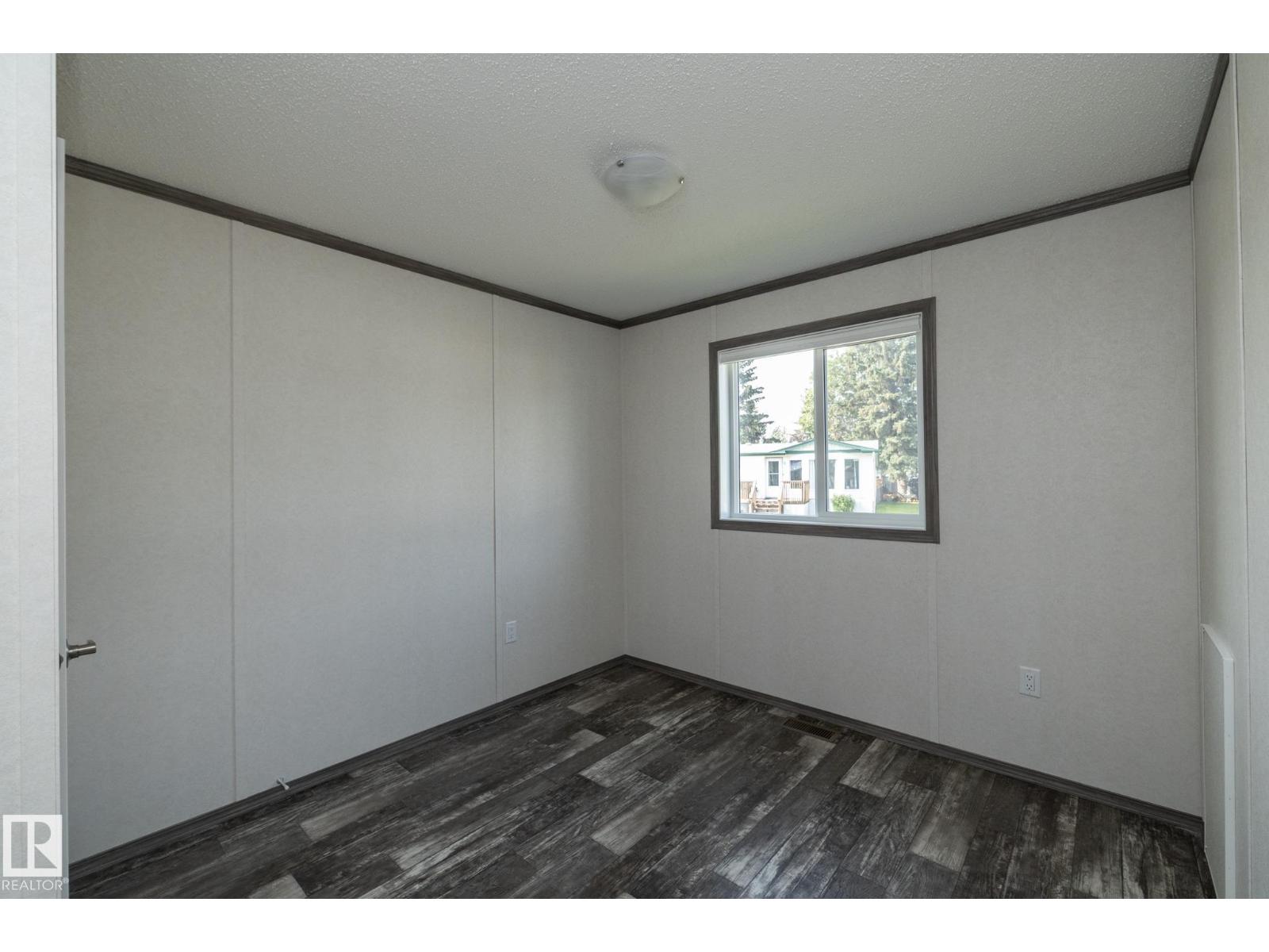 74 Willow Park ES, Leduc