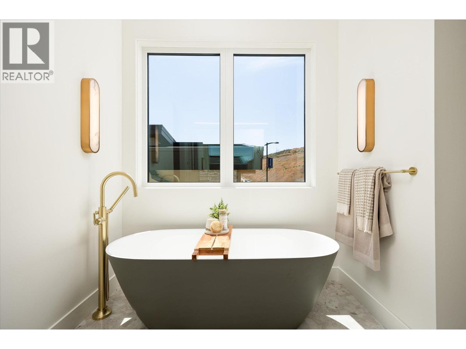  4011 Sunstone Street, West Kelowna