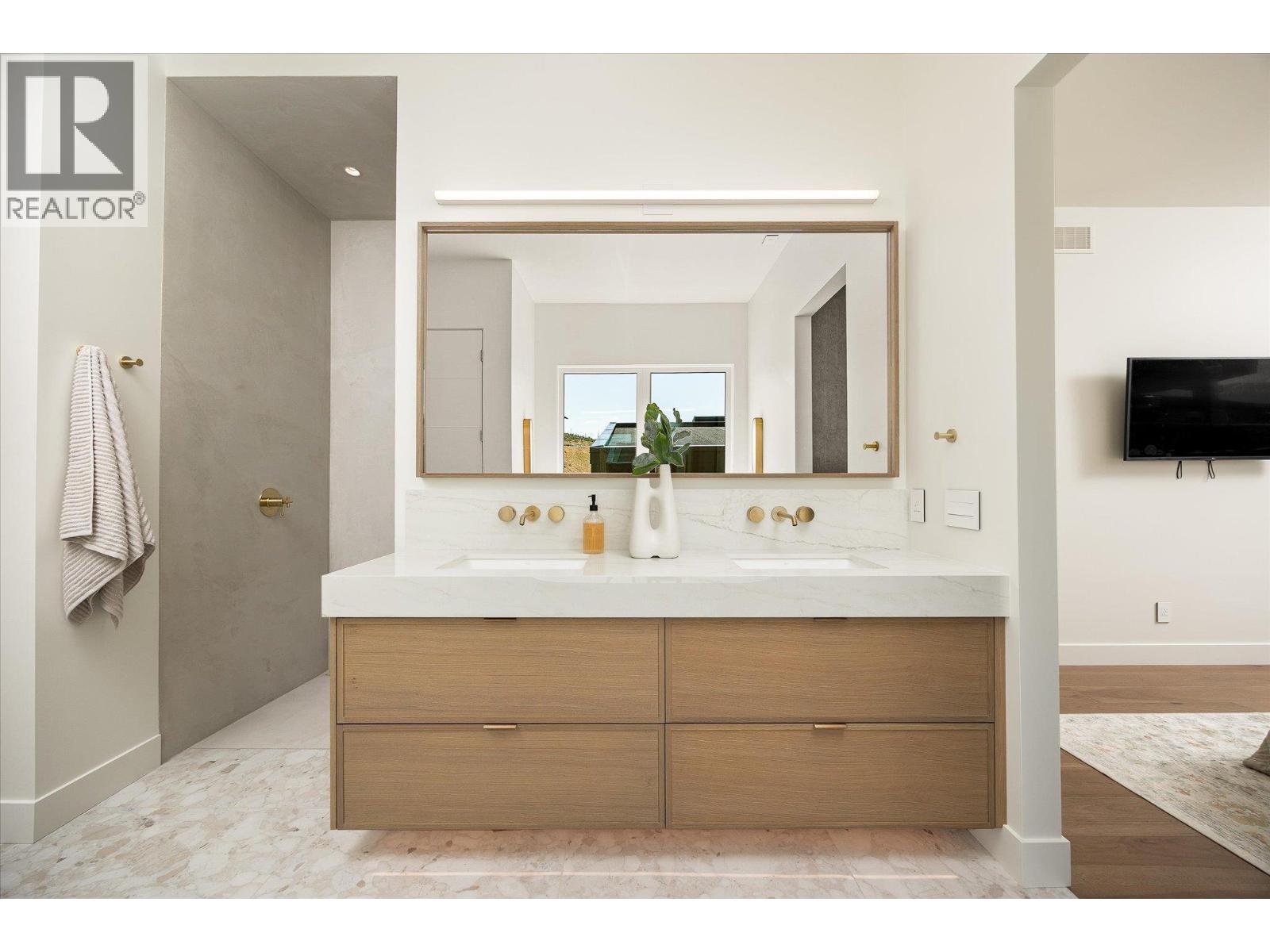  4011 Sunstone Street, West Kelowna