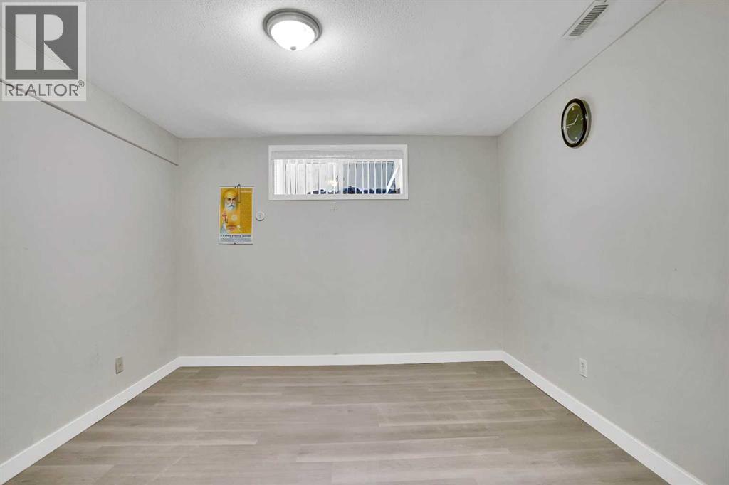 Single Family House for Sale in  Taralea Green NE Taradale Calgary 