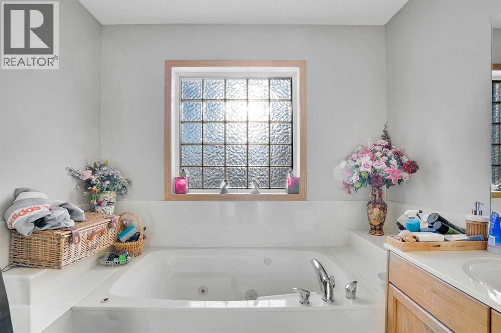 Single Family House for Sale in  Taralea Green NE Taradale Calgary 