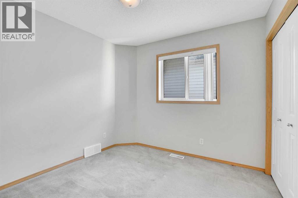 Single Family House for Sale in  Taralea Green NE Taradale Calgary 