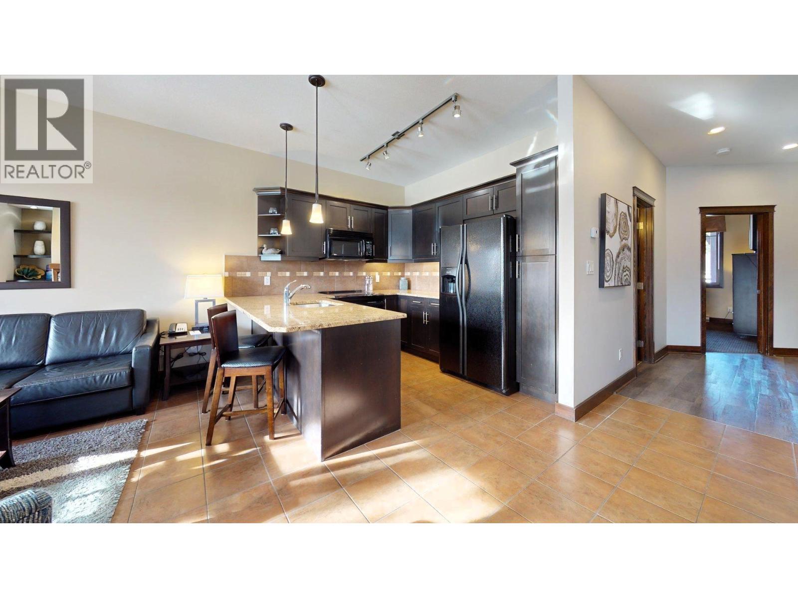 800 BIGHORN Boulevard Unit# 825 D, Radium Hot Springs