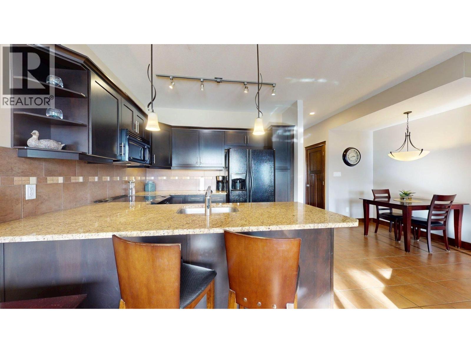 800 BIGHORN Boulevard Unit# 825 D, Radium Hot Springs