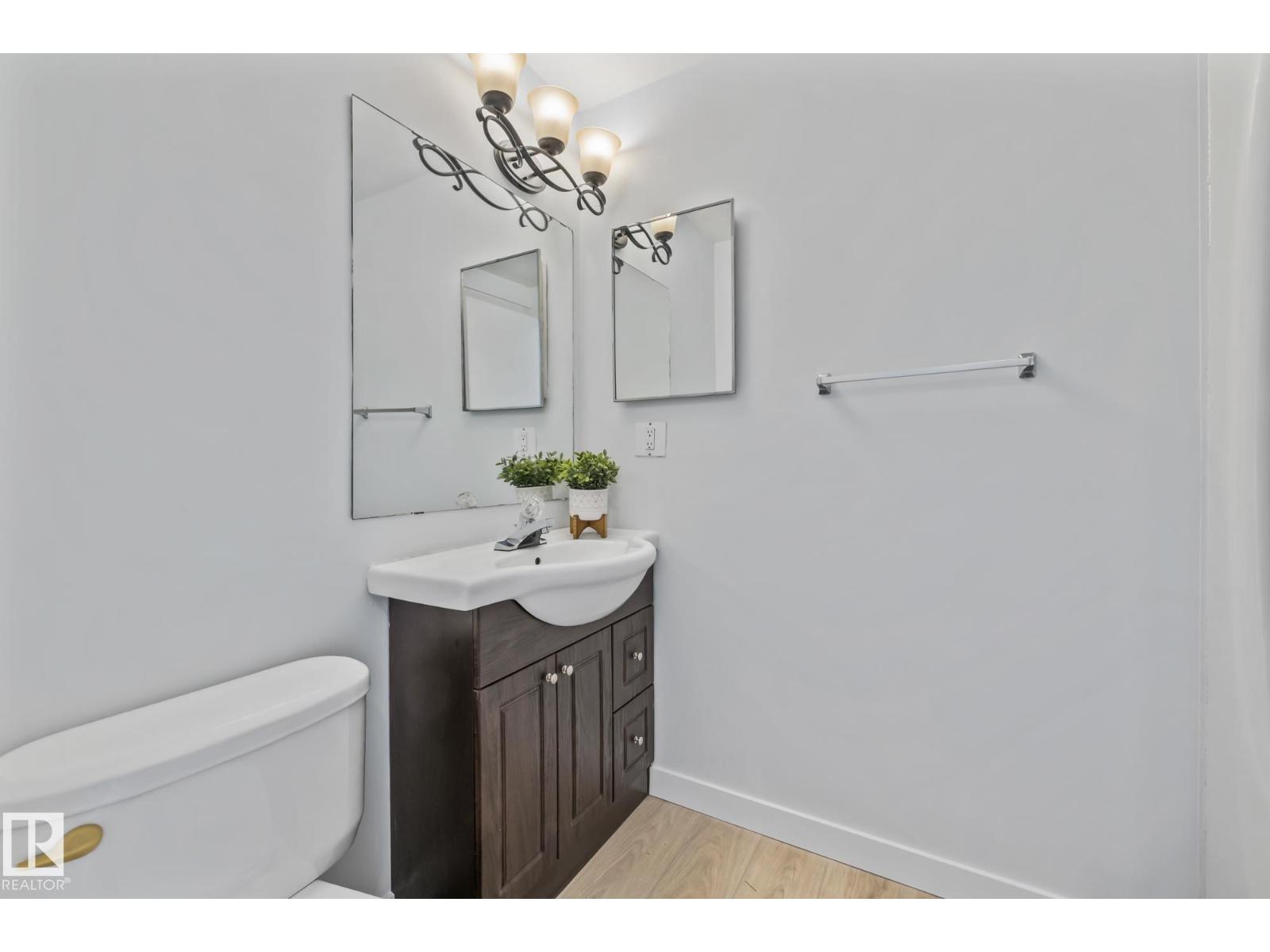 5612 92C AV NW, Edmonton