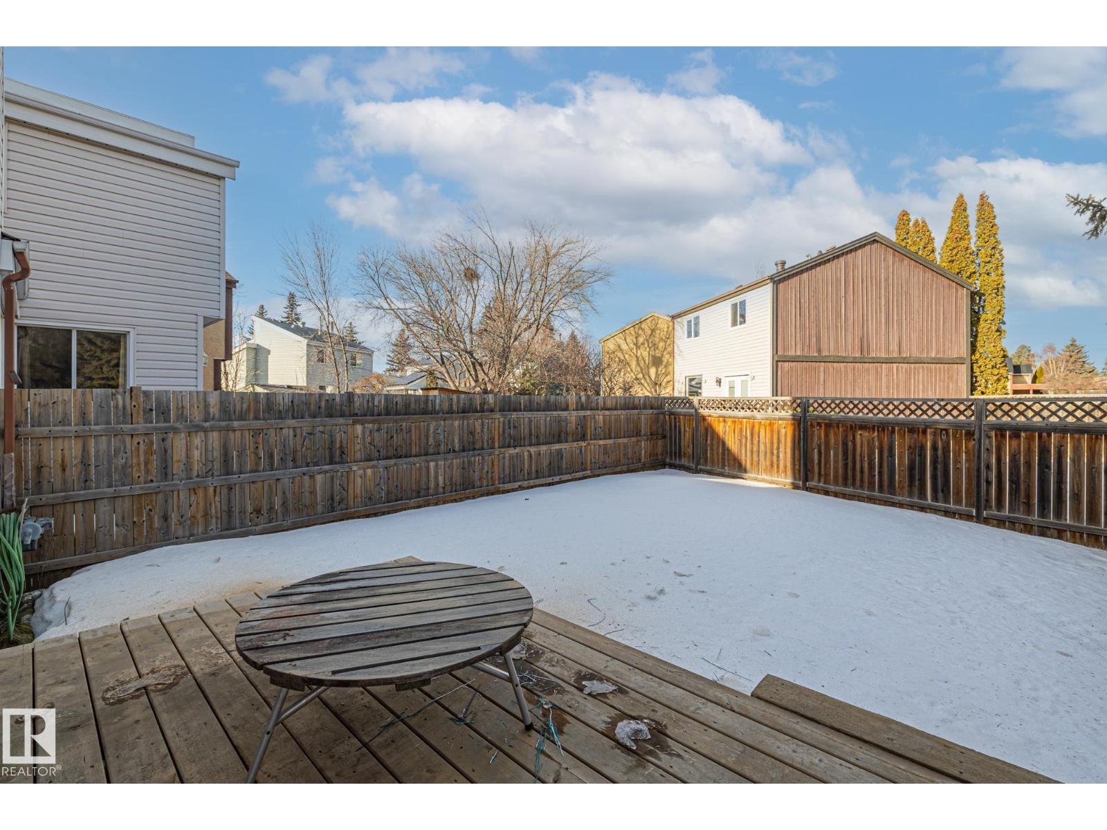 5612 92C AV NW, Edmonton