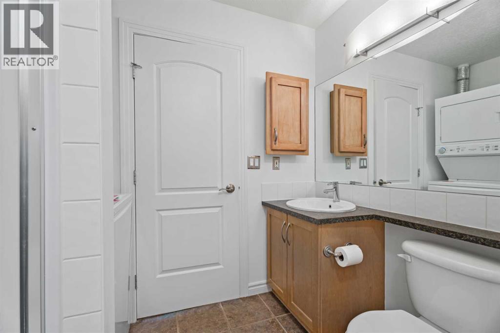 Single Family House for Sale in    Avenue NW Varsity Calgary 