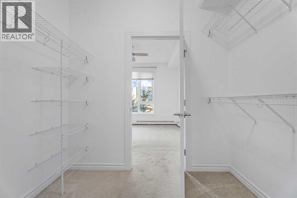 Single Family House for Sale in    Avenue NW Varsity Calgary 