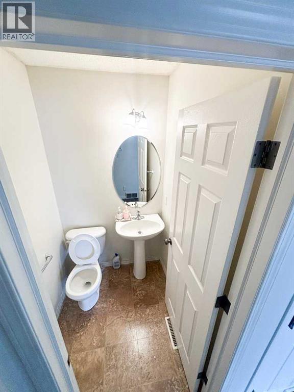 531 STONEGATE ROAD NW - 9