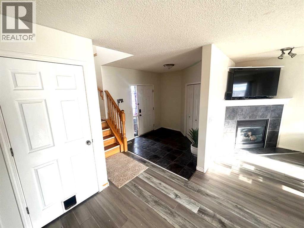 531 STONEGATE ROAD NW - 3