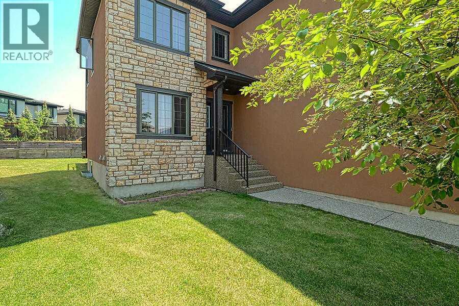 Single Family House for Sale in  Rockcliff Point NW Rocky Ridge Calgary 