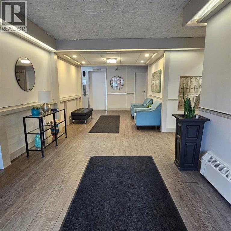 Single Family House for Sale in    Avenue SW Windsor Park Calgary 