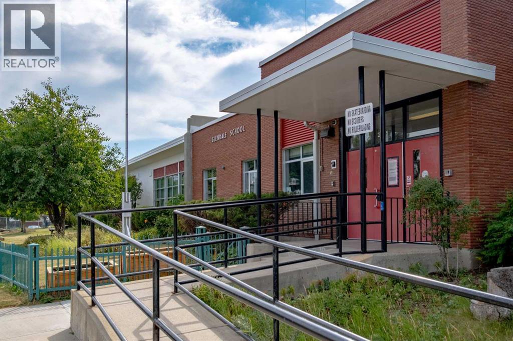 Single Family House Bungalow for Sale in   Avenue SW Glenbrook Calgary 