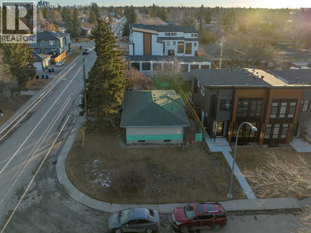 Single Family House Bungalow for Sale in   Avenue SW Glenbrook Calgary 