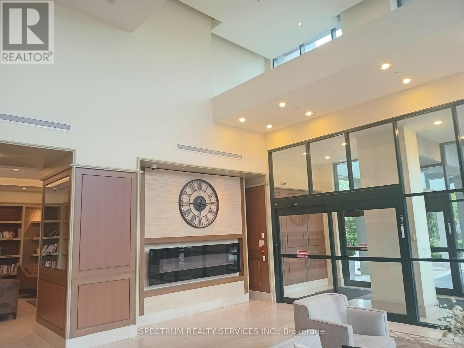 608 - 100 JOHN STREET - Photo 3 of 23, Brampton (Downtown Brampton), Ontario