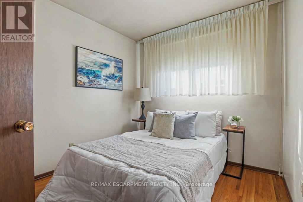 18 RIDLEY DRIVE - 15