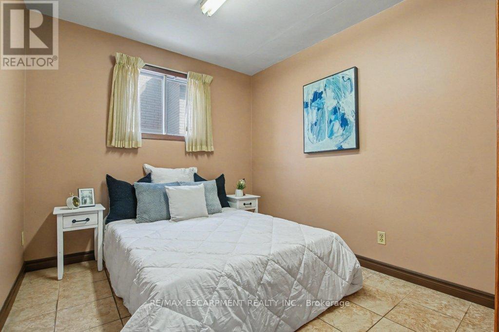 18 RIDLEY DRIVE - 29