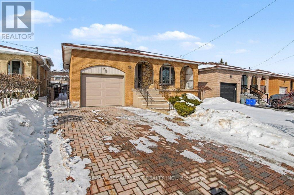 18 RIDLEY DRIVE - 3
