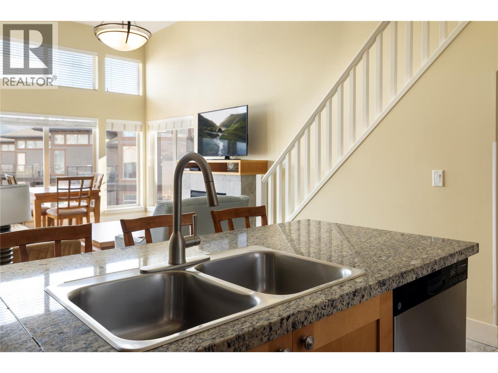 416 4205 Gellatly Road, West Kelowna