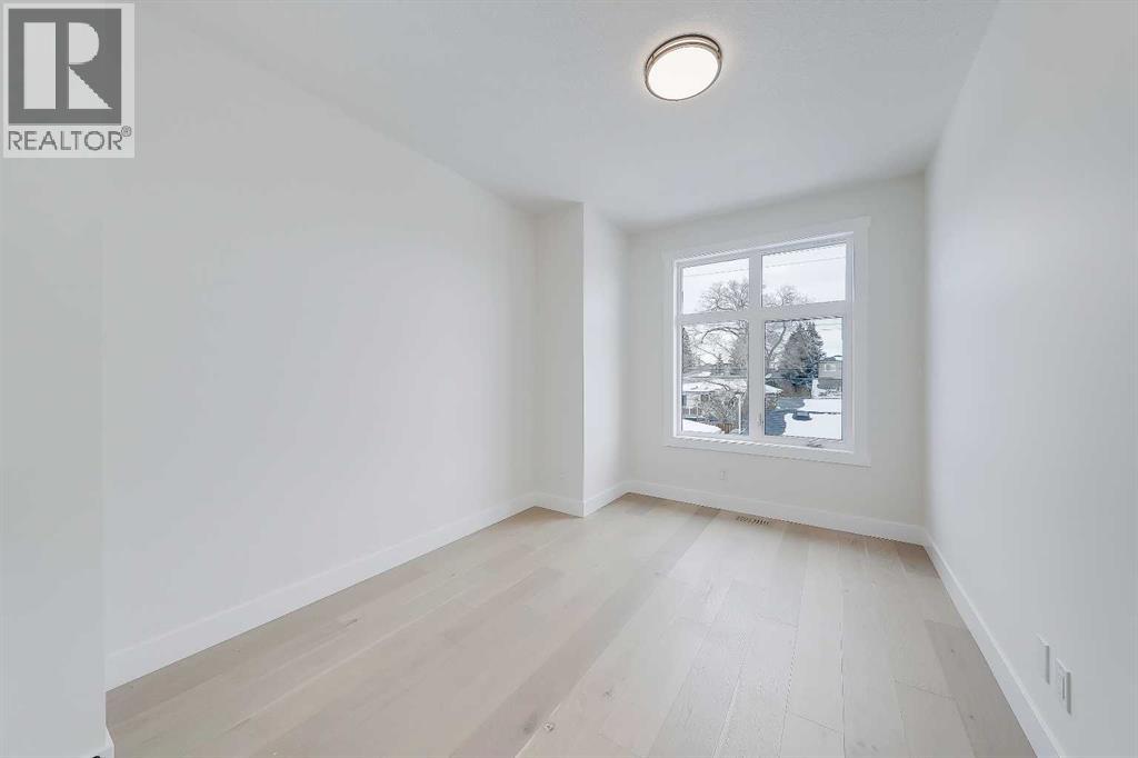 Single Family House for Sale in   Avenue NW Capitol Hill Calgary 