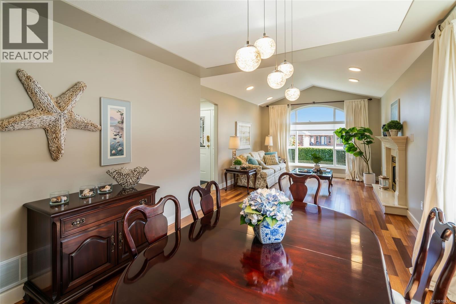 748 Kensington Pl, Qualicum Beach