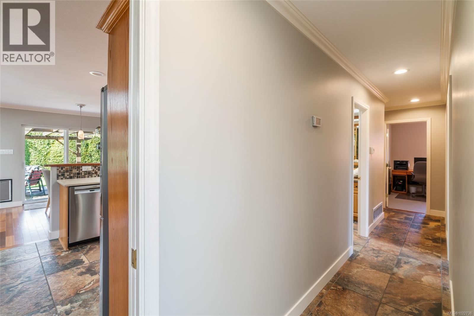 748 Kensington Pl, Qualicum Beach