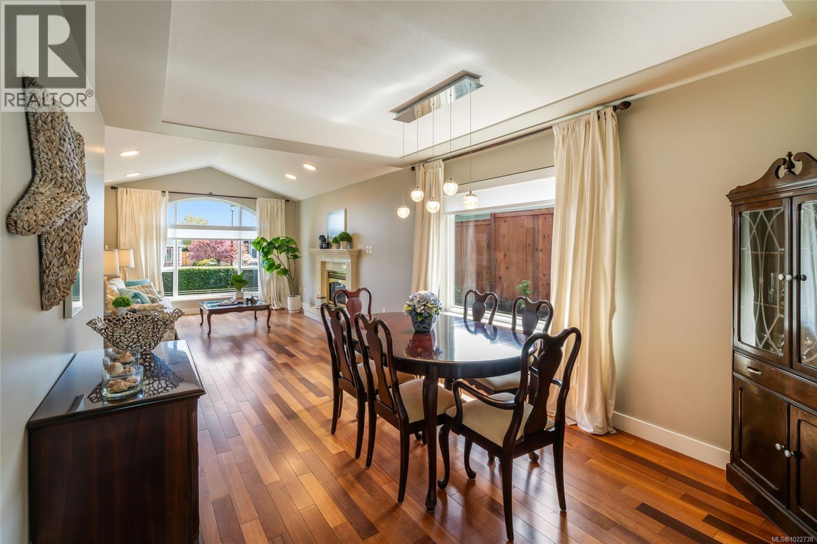 748 Kensington Pl, Qualicum Beach