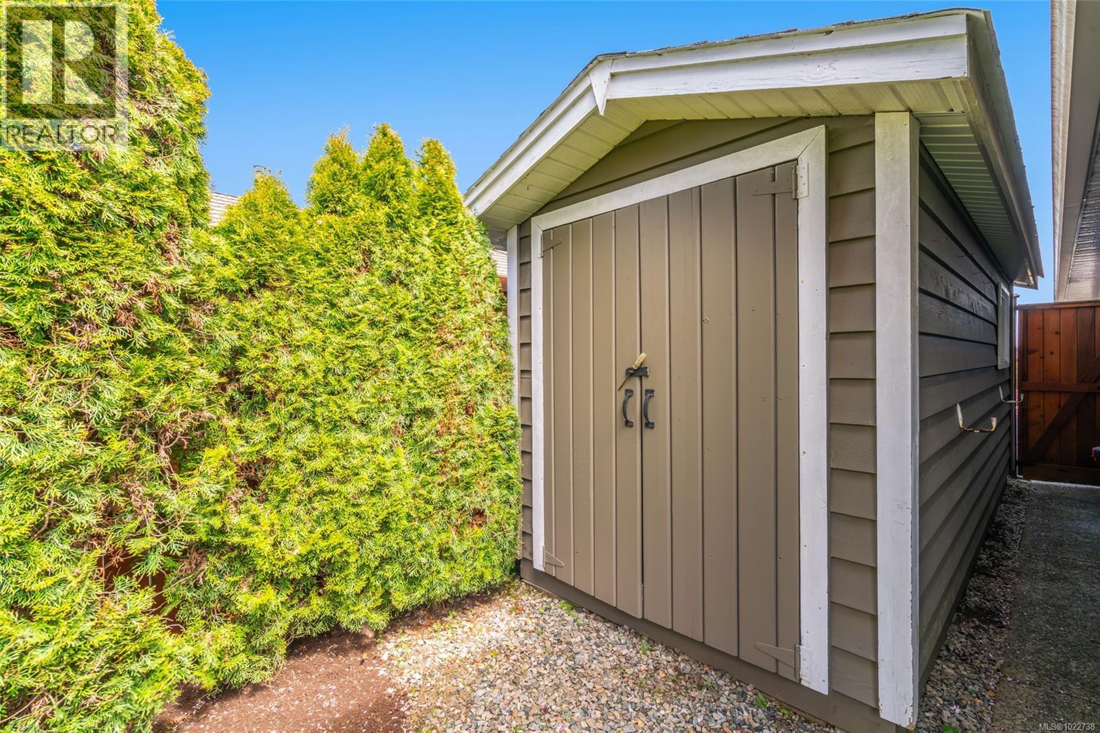 748 Kensington Pl, Qualicum Beach