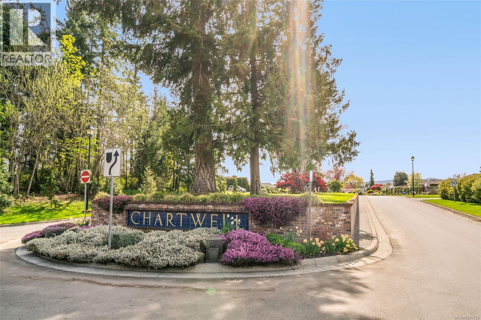 748 Kensington Pl, Qualicum Beach