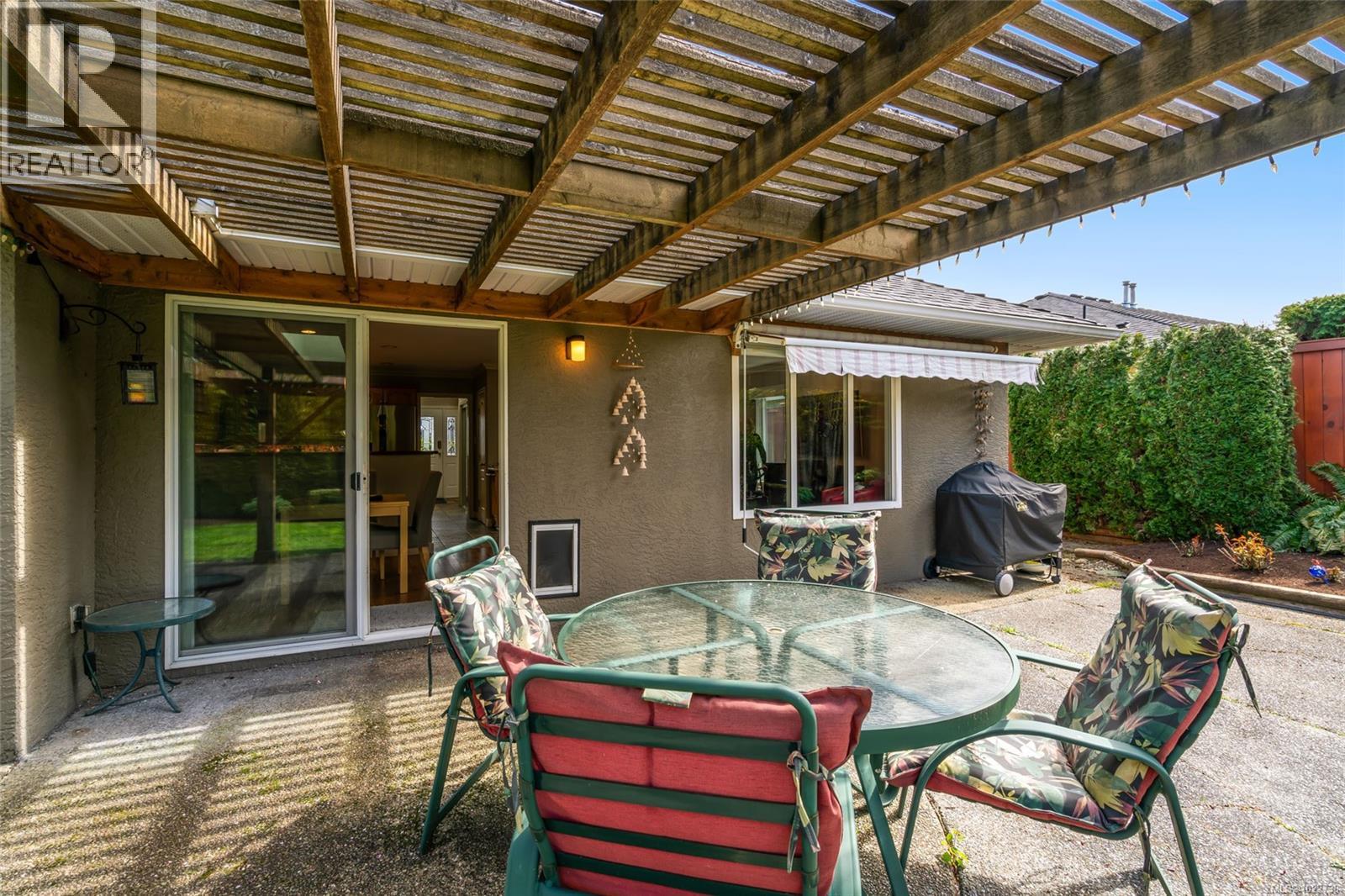 748 Kensington Pl, Qualicum Beach