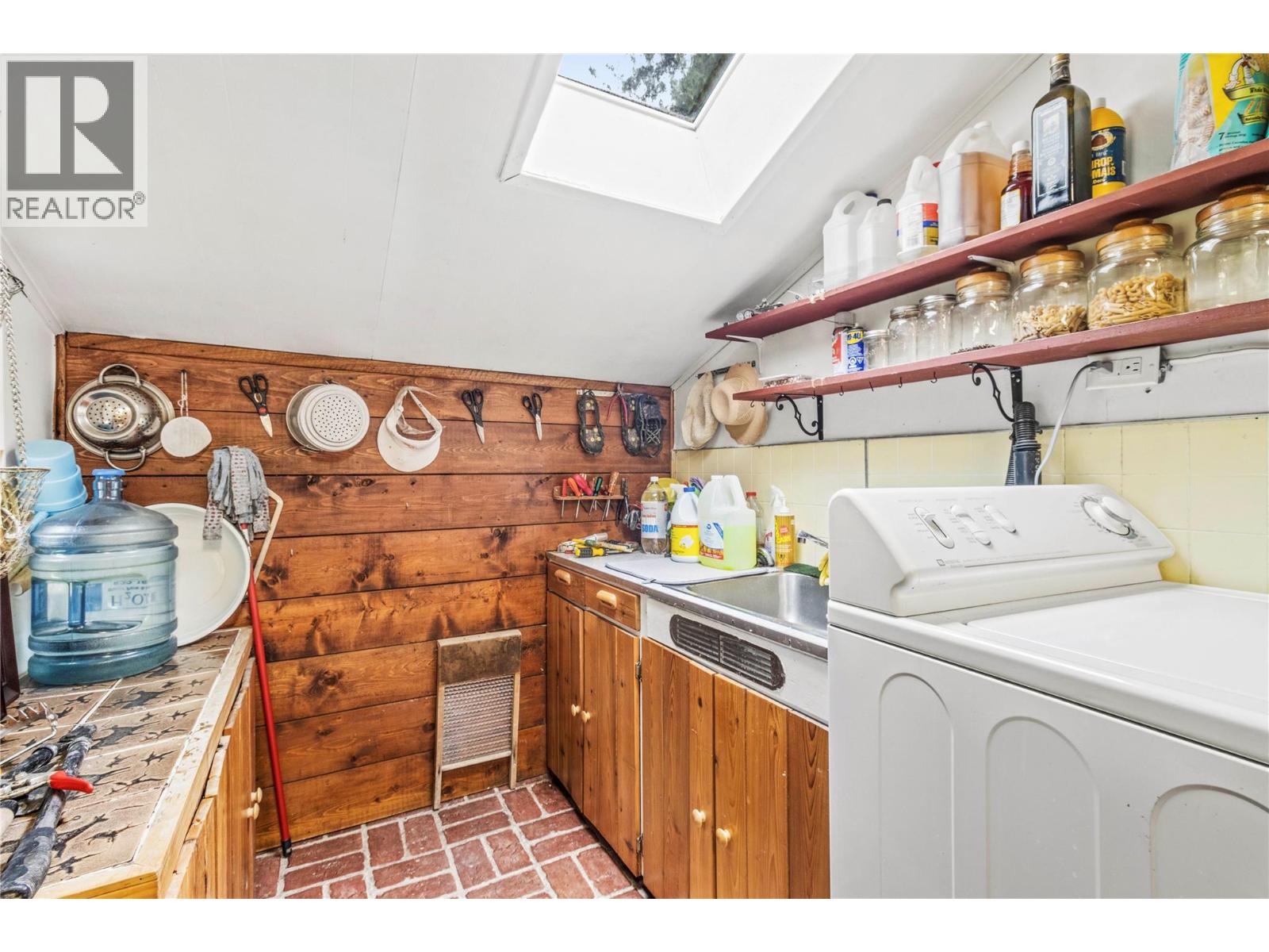 1756 Blind Bay Road, Blind Bay