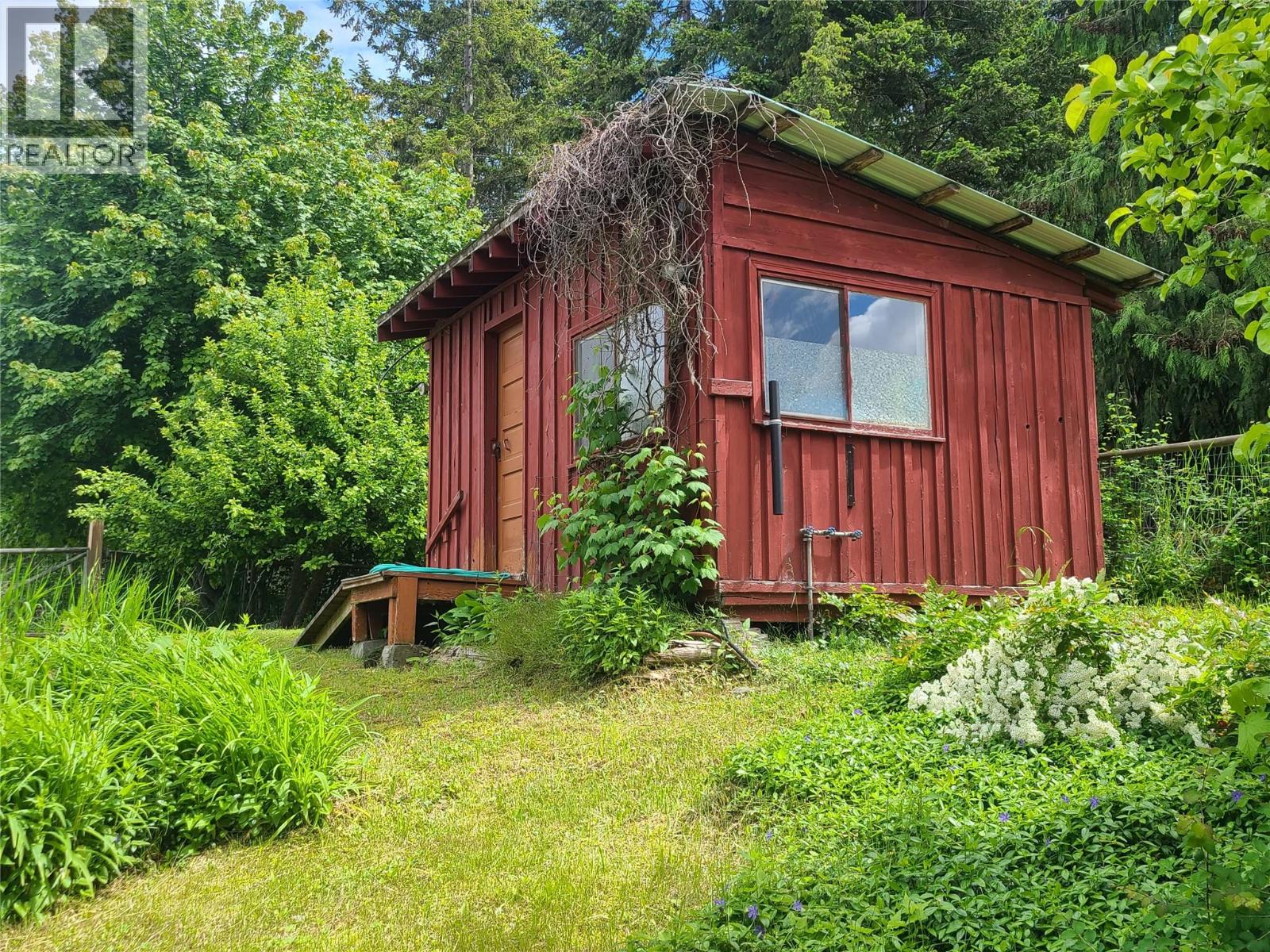 1756 Blind Bay Road, Blind Bay