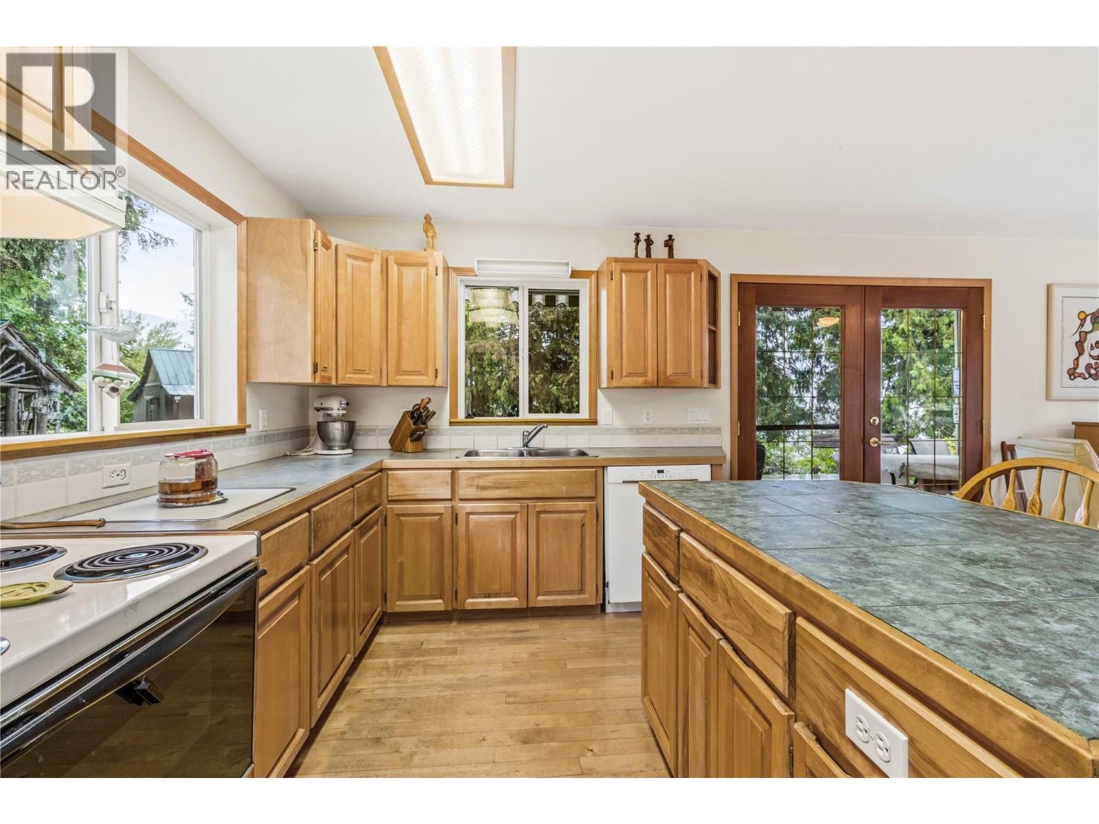 1756 Blind Bay Road, Blind Bay