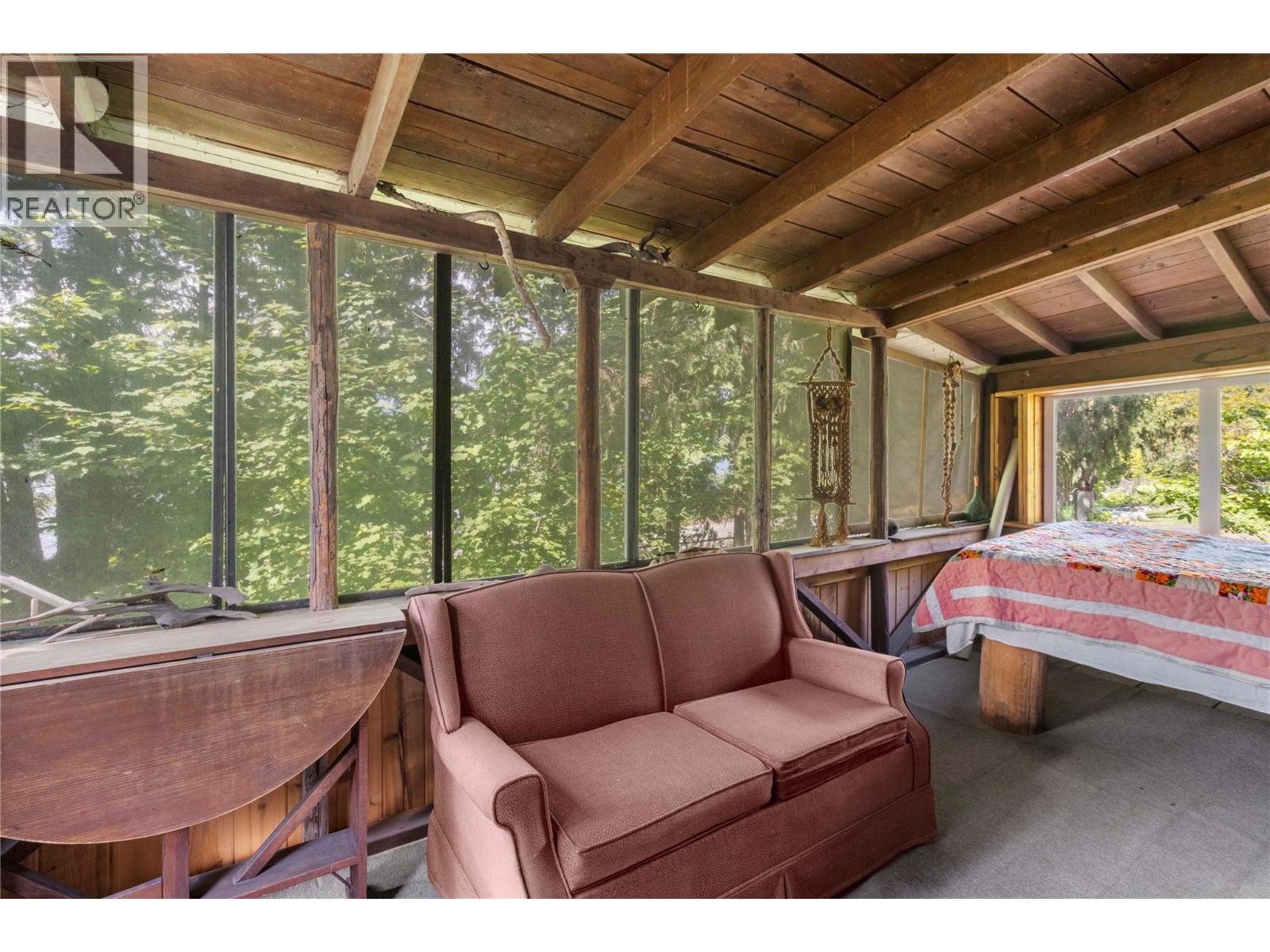 1756 Blind Bay Road, Blind Bay