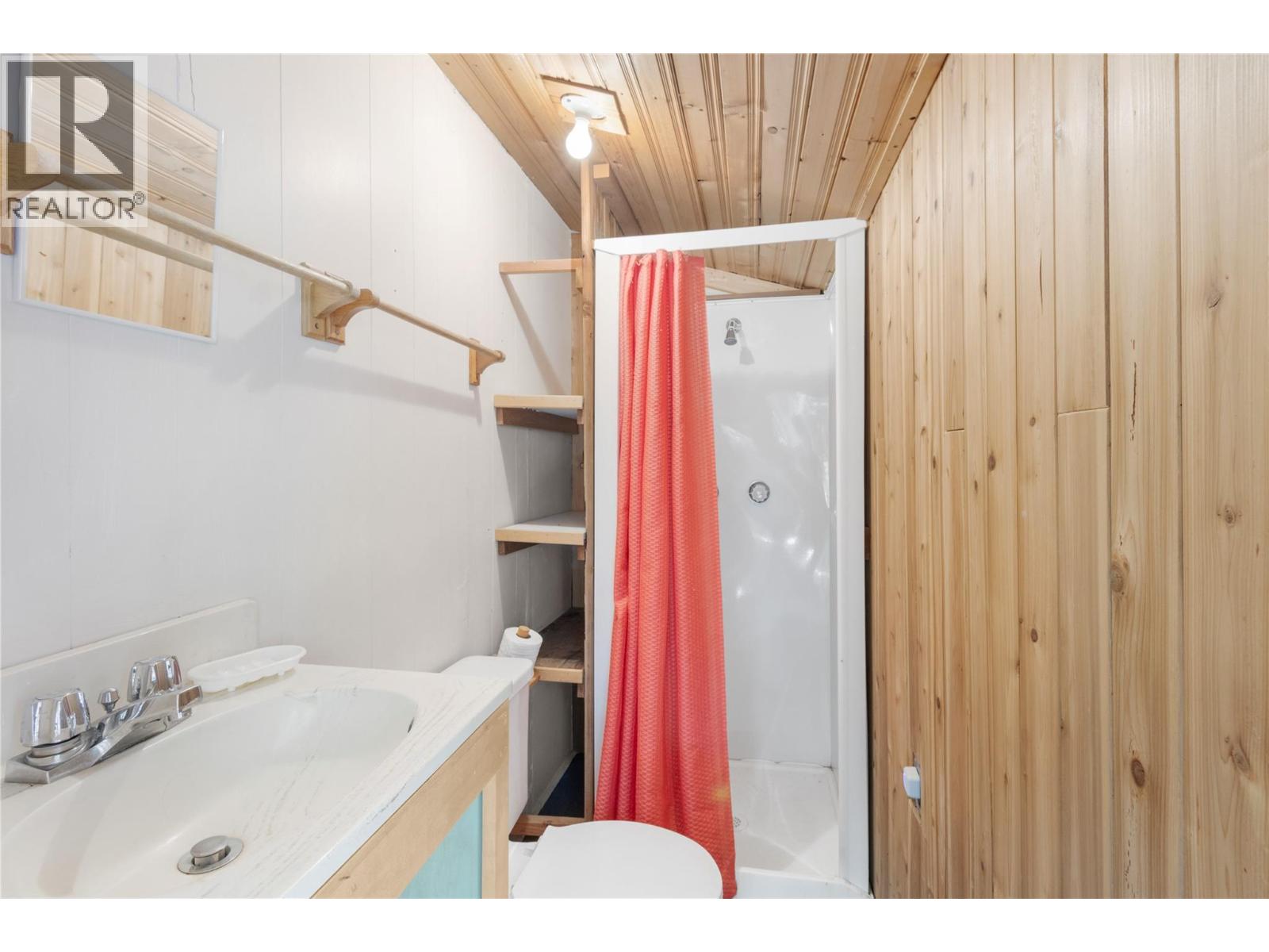 1756 Blind Bay Road, Blind Bay