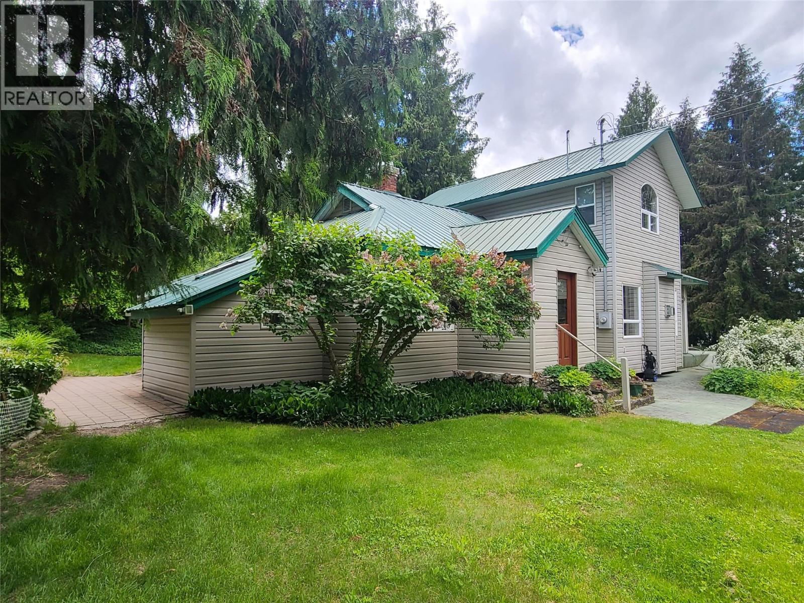 1756 Blind Bay Road, Blind Bay