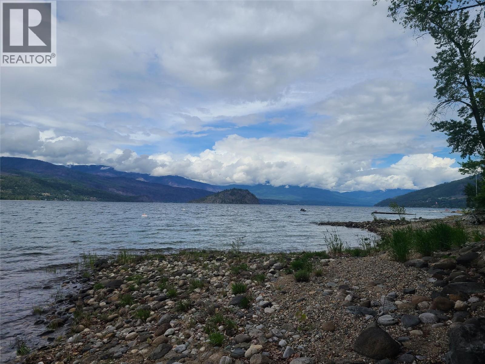 1756 Blind Bay Road, Blind Bay