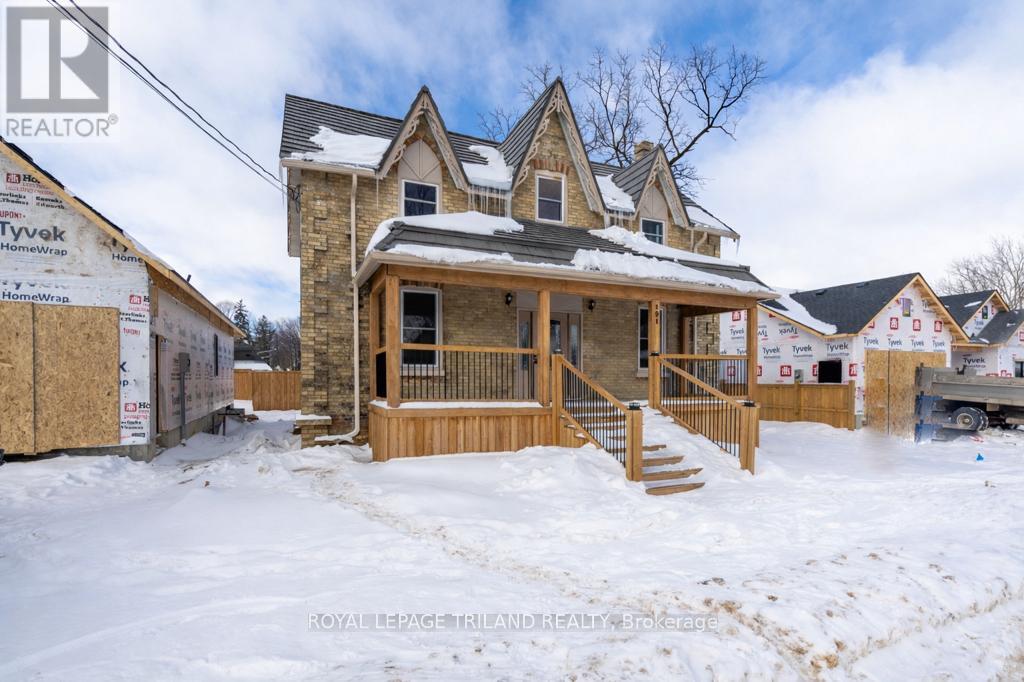 Single Family House for Sale in  CATHERINE STREET North Middlesex (Parkhill) 