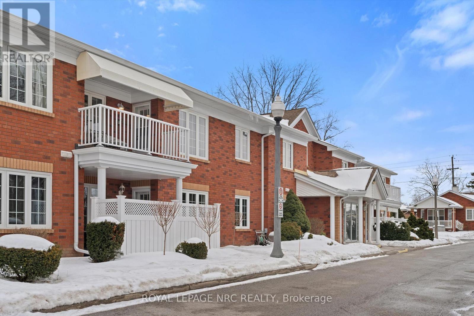 433 Linwell Unit 202 photo 2